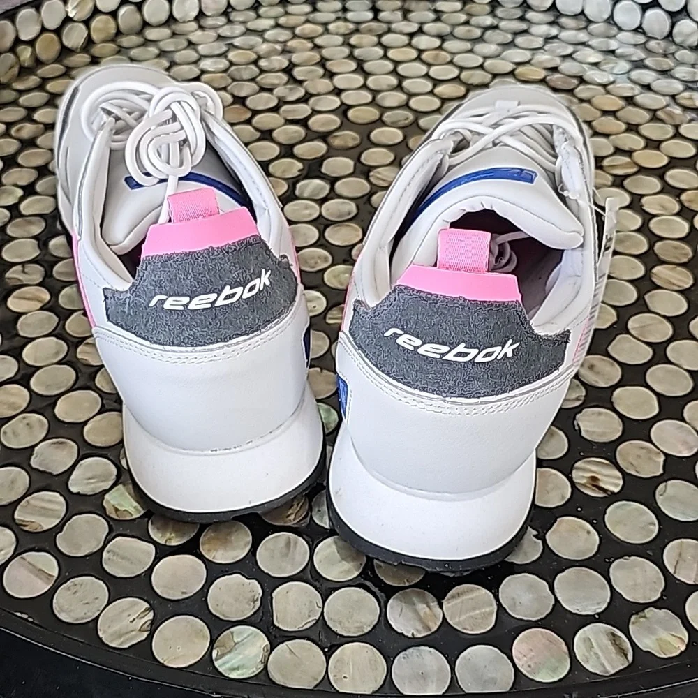 NWT Reebok Athletic Shoes - Picture 3 of 6